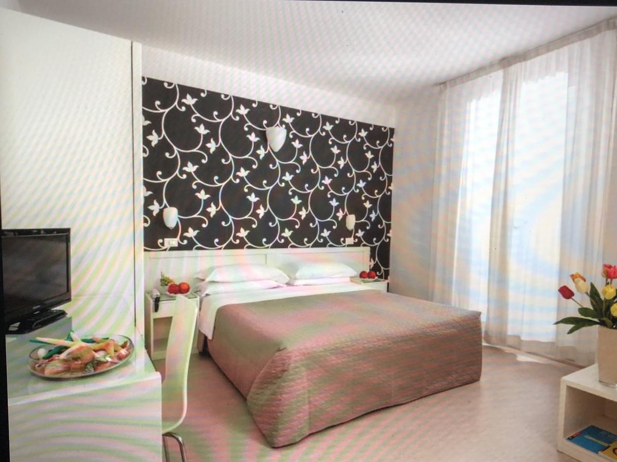 Hotel Stella Polare Ρίμινι Εξωτερικό φωτογραφία