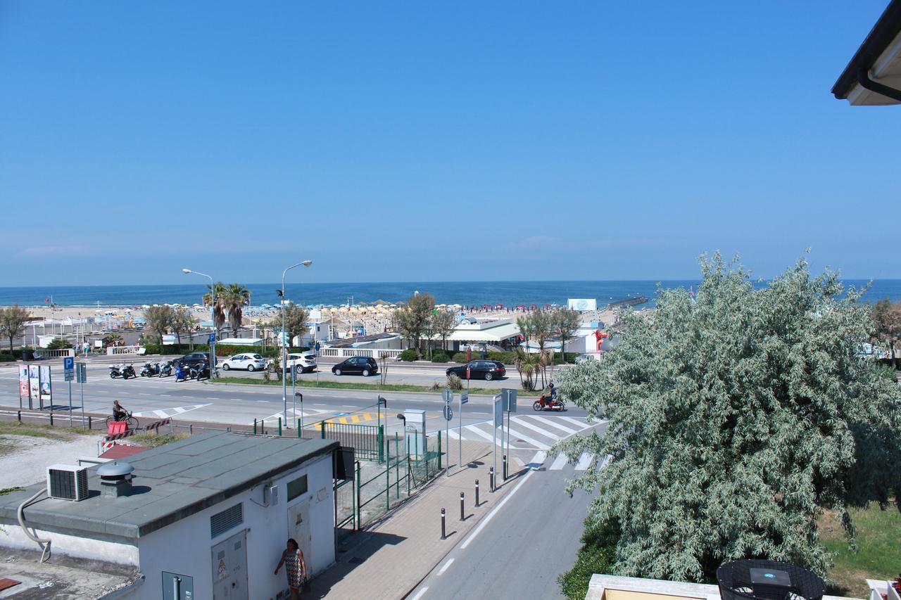 Hotel Stella Polare Ρίμινι Εξωτερικό φωτογραφία