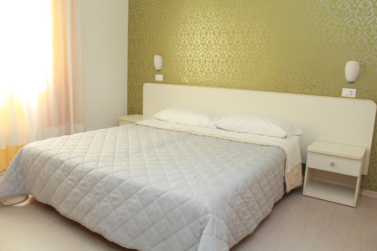 Hotel Stella Polare Ρίμινι Εξωτερικό φωτογραφία