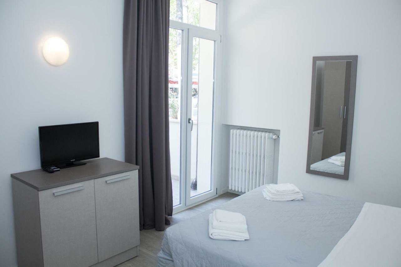 Hotel Stella Polare Ρίμινι Εξωτερικό φωτογραφία